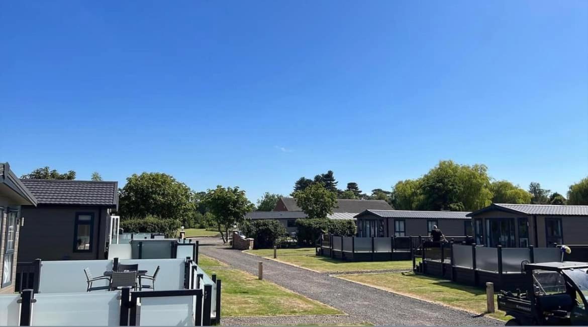 Brackenborough Lakes Resort Louth  Kültér fotó